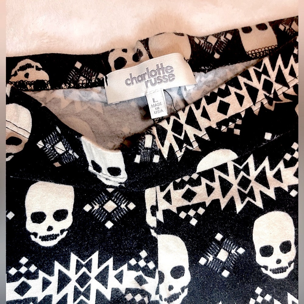 WOMEN’s CHARLOTTE RUSSE SKULL FACES & GRAPHIC DESIGN CROPPED LEGGINGS SZ L 12-14